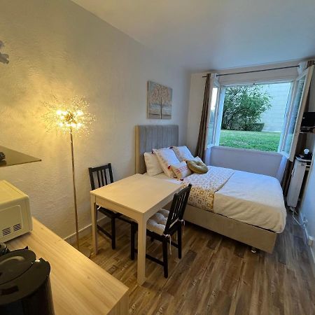 Studio Situe A 5 Min Du Chateau De Versailles Et Stationnement Gratuit Extérieur photo