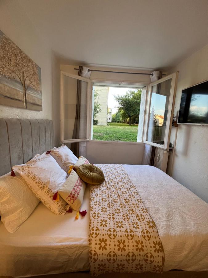 Studio Situe A 5 Min Du Chateau De Versailles Et Stationnement Gratuit Extérieur photo
